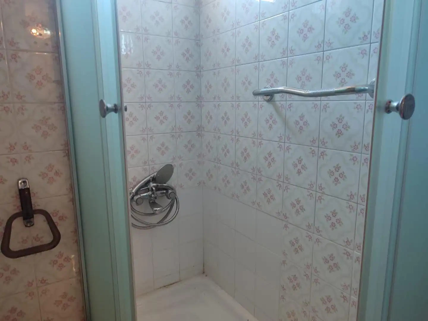 Bathroom of Flat for sale in Oviedo   with Heating