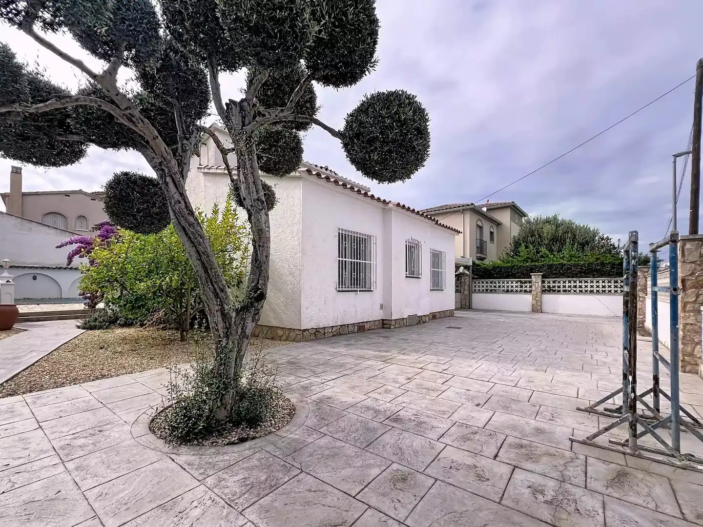 Casa amb piscina en venda a Alberes