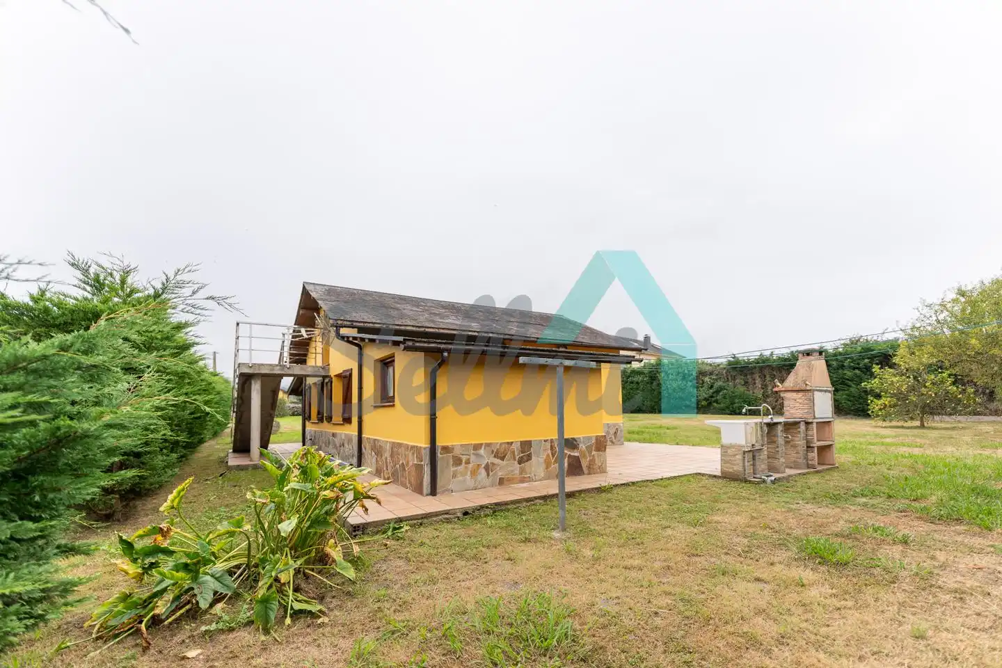 Exterior view of Houses for sale in Valdés - Luarca  with Private garden, Parquet flooring and Terrace