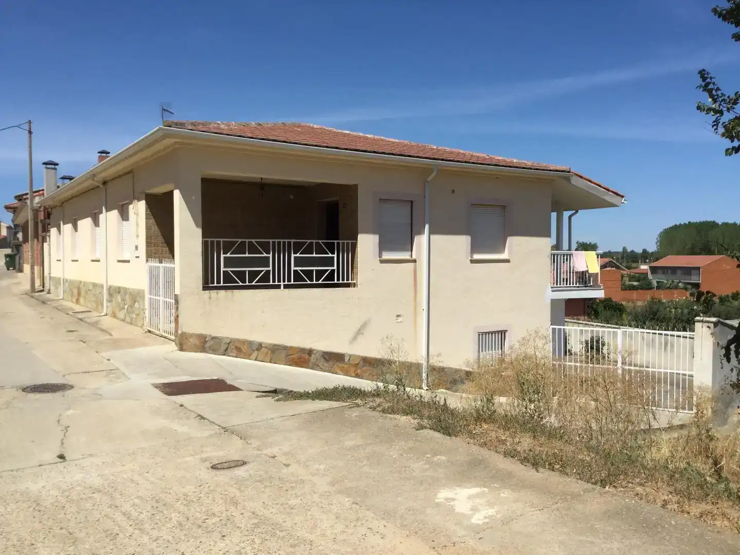 Vista exterior de Casa o chalet en venta en Morales de Rey con Jardín privado, Trastero y Amueblado