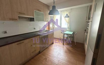 Küche von Wohnung zum verkauf in Valladolid Capital mit Heizung, Parkett und Balkon