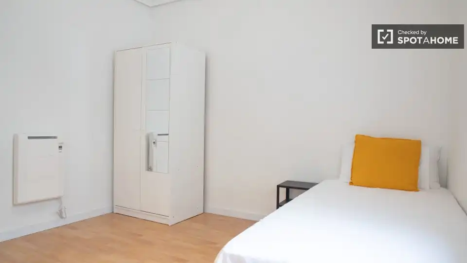 Habitación en La Serna