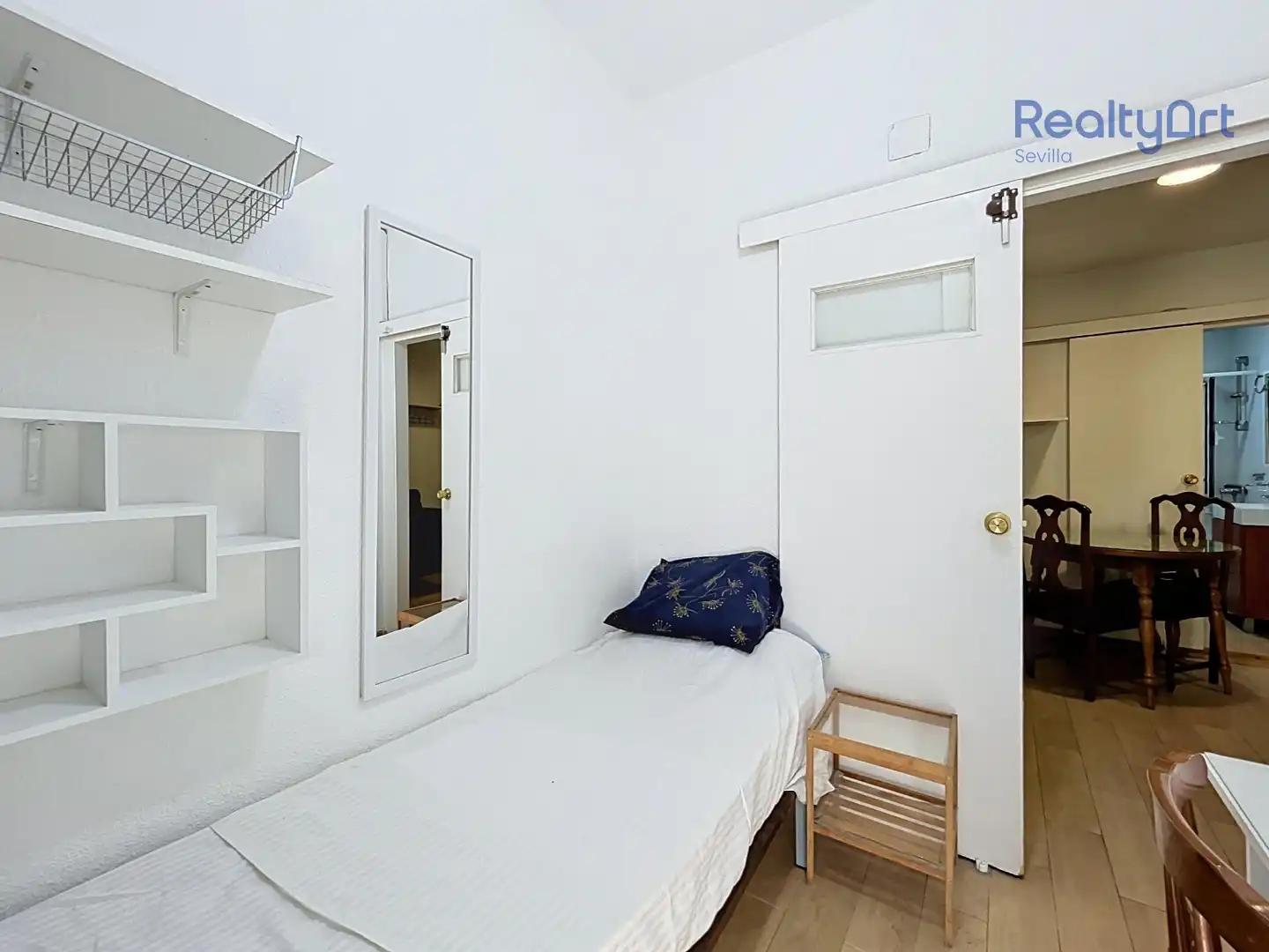 Habitación de Piso en venta en Sevilla