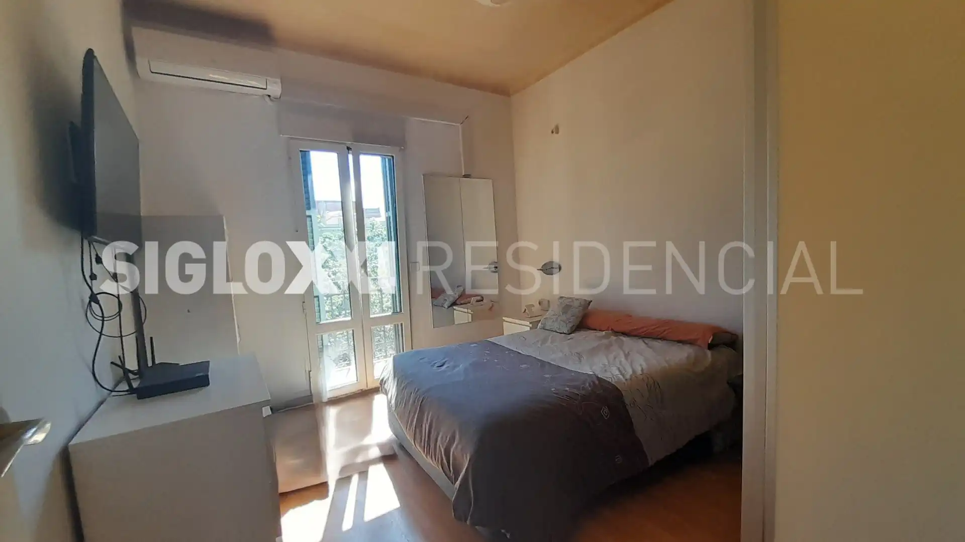 Habitación de Piso en venta en Barcelona con Aire acondicionado, Calefacción y Balcón
