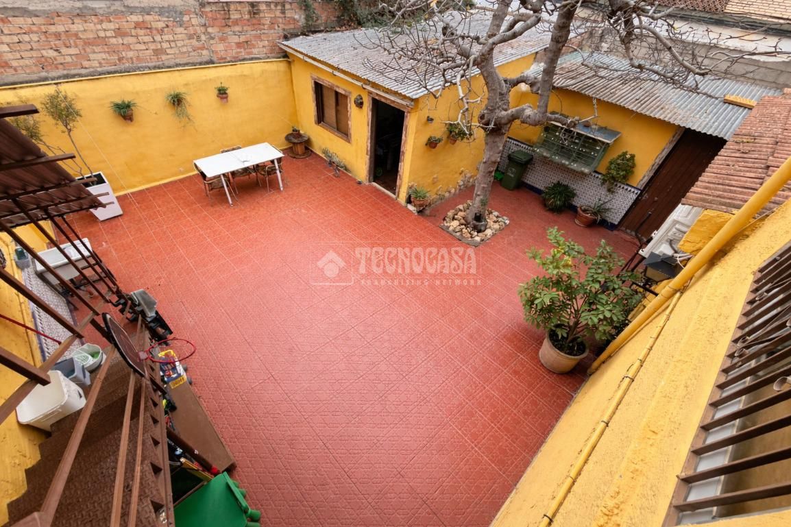 House or chalet for sale in Avda. De los Ogíjares