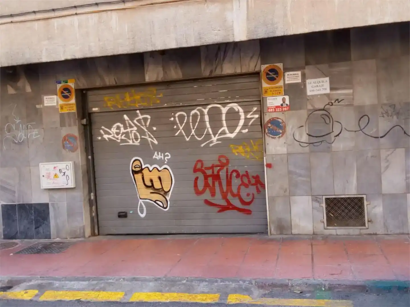 Außenansicht von Garage zur Miete in Almería