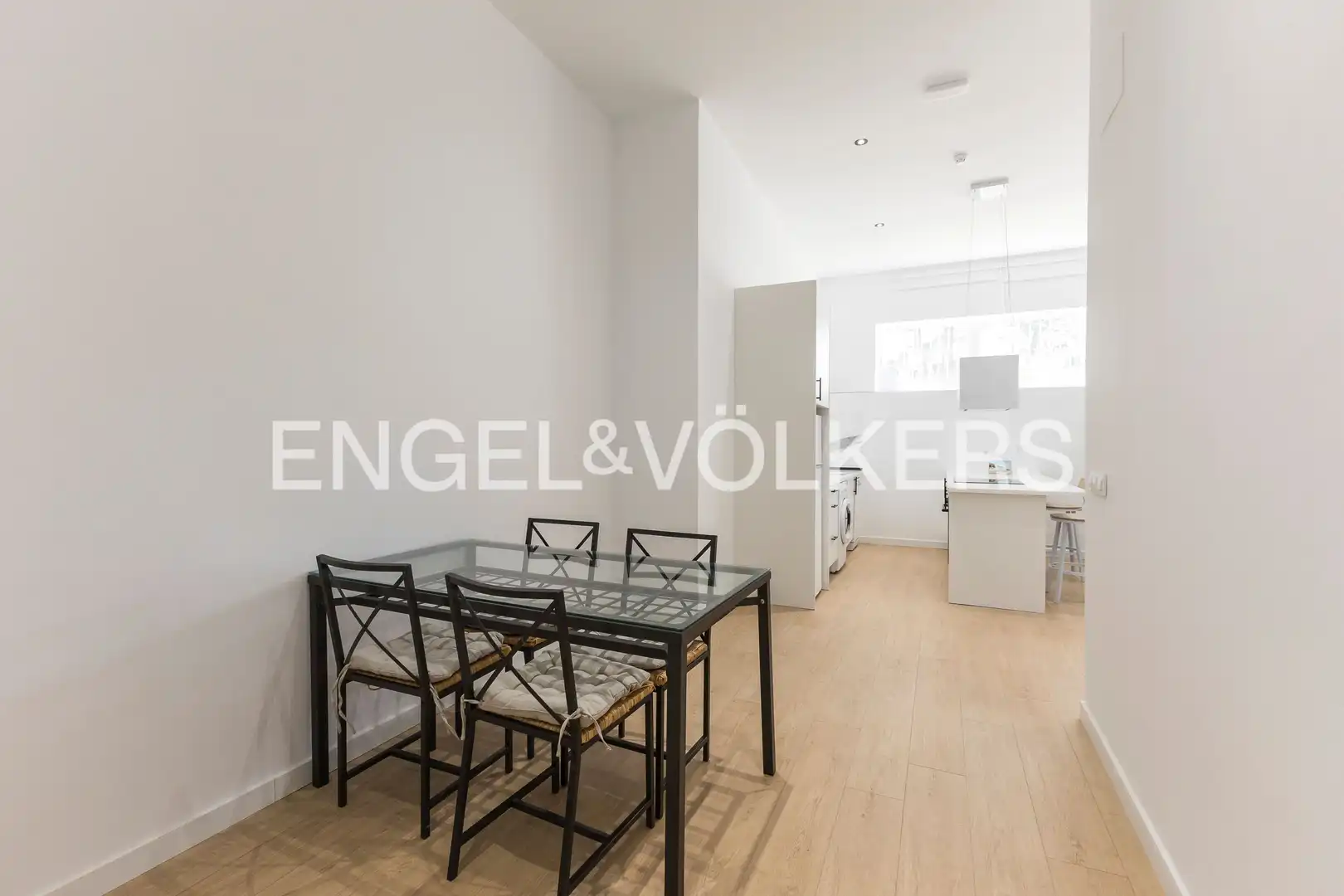 Comedor de Piso de alquiler en San Sebastián de los Reyes con Aire acondicionado y Calefacción