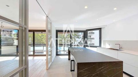 Foto 3 de Piso en venta en Les Tres Torres, Barcelona