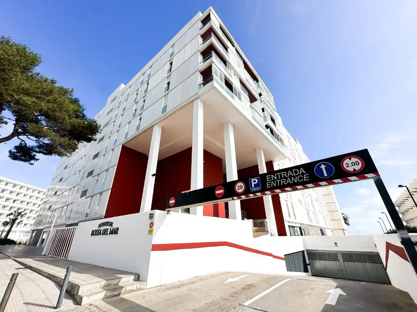 Vista exterior de Pis en venda en Eivissa amb Aire condicionat, Piscina i Balcó