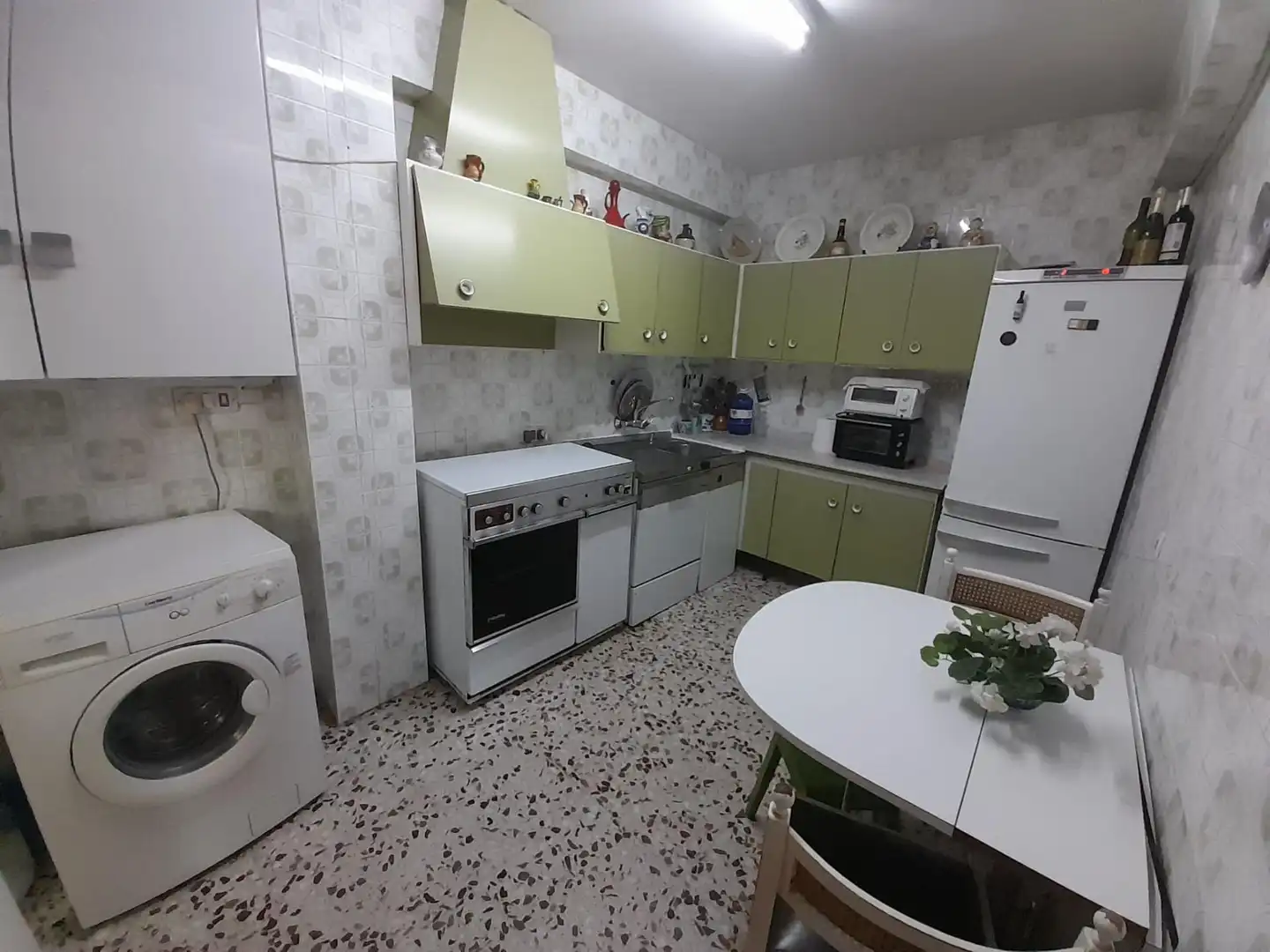Cuina de Apartament en venda en Totana amb Traster, Moblat i Balcó