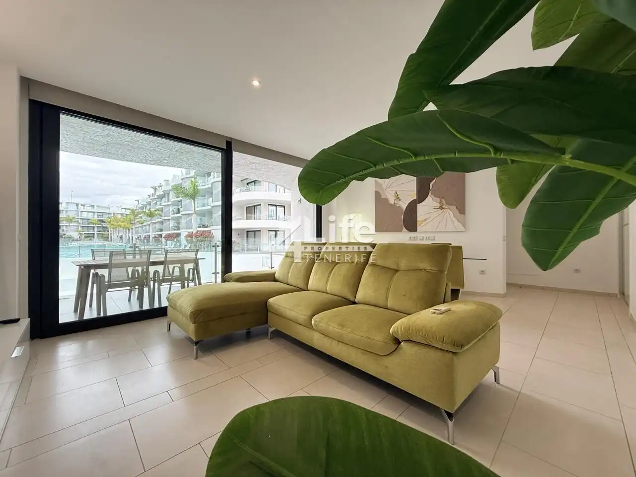 Sala de estar de Apartamento de alquiler en Arona con Aire acondicionado, Terraza y Piscina
