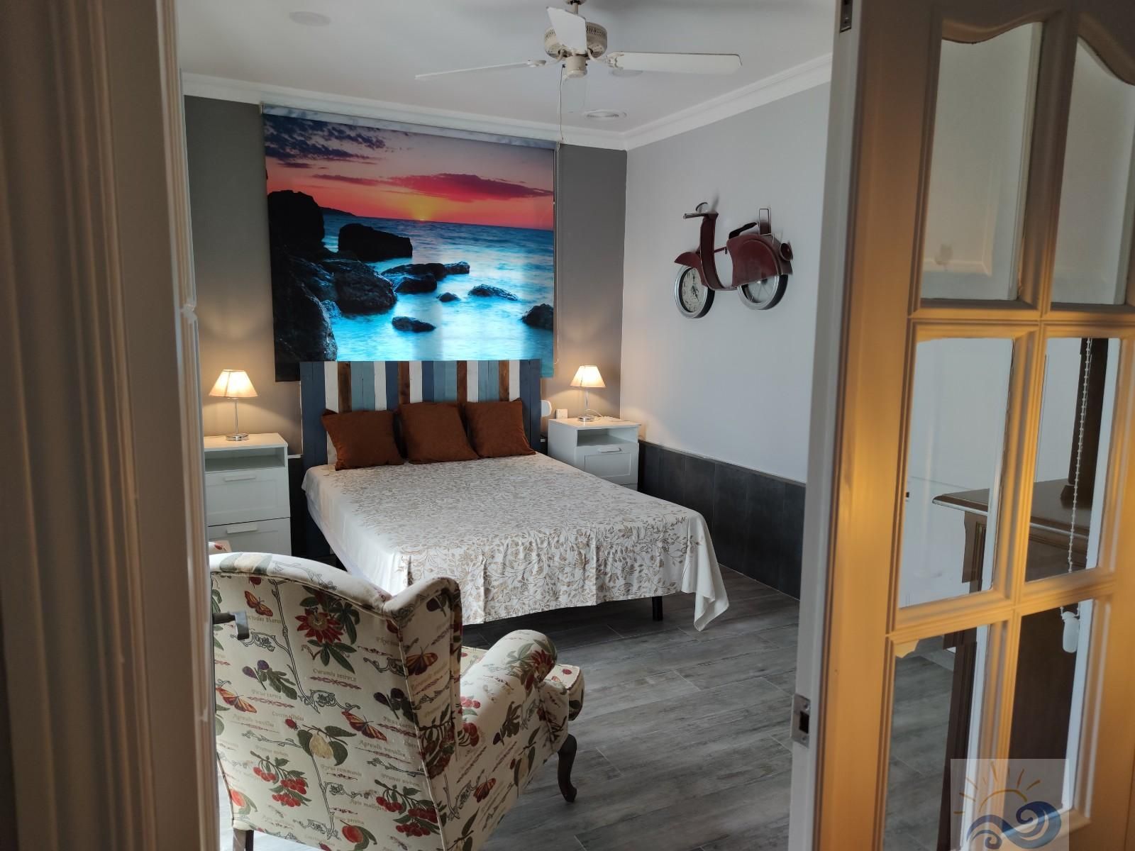 Dormitori de Apartament en venda en El Puerto de Santa María amb Aire condicionat i Piscina comunitària