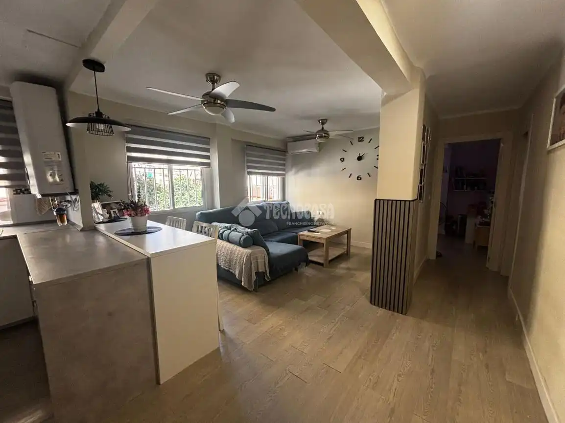 Sala de estar de Piso en venta en Málaga con Aire acondicionado y Parquet