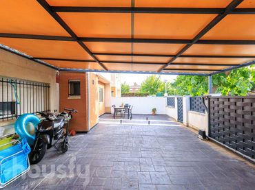 Casa amb balcó en venda a CL MARGARIDA DE PRADES .