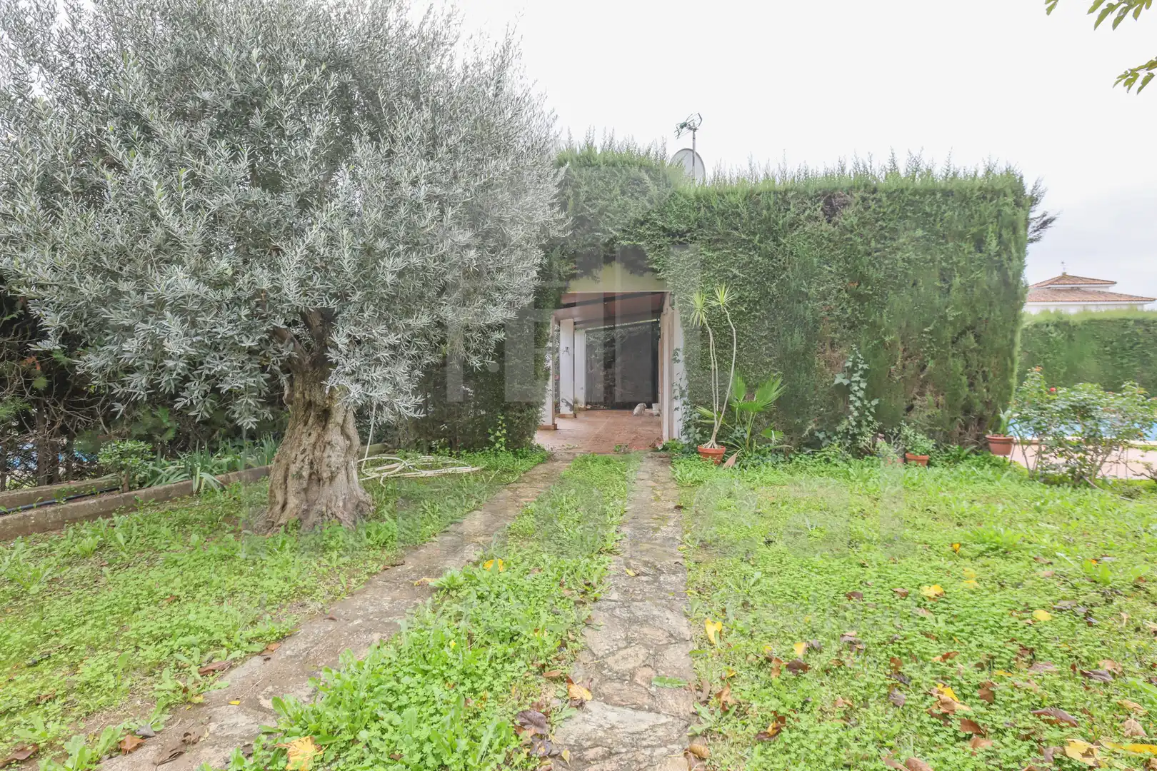Garden of Houses for sale in Espartinas  with Air Conditioner, Heating and Private garden