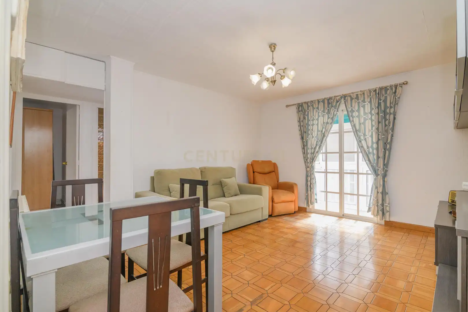 Sala de estar de Apartamento en venta en Sant Feliu de Llobregat
