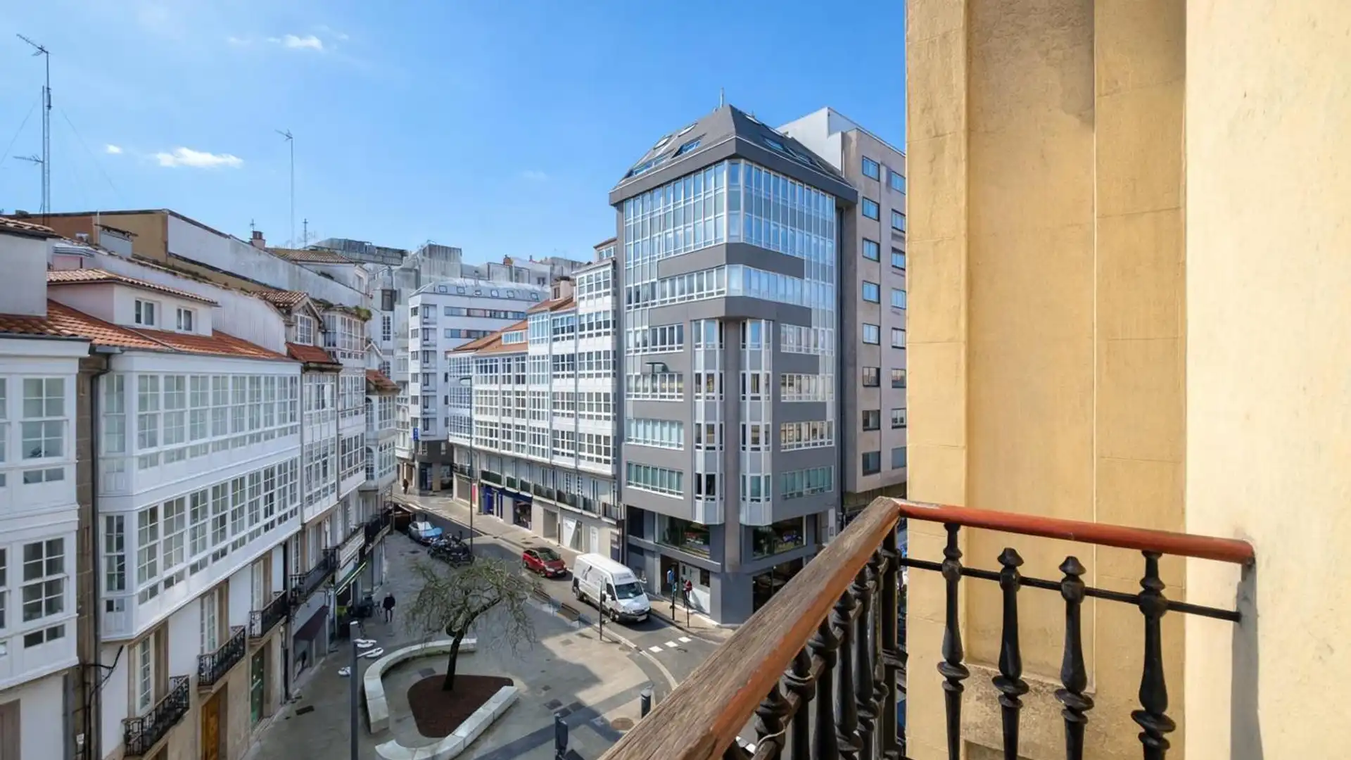 Vista exterior de Piso en venta en A Coruña Capital  con Parquet y Balcón