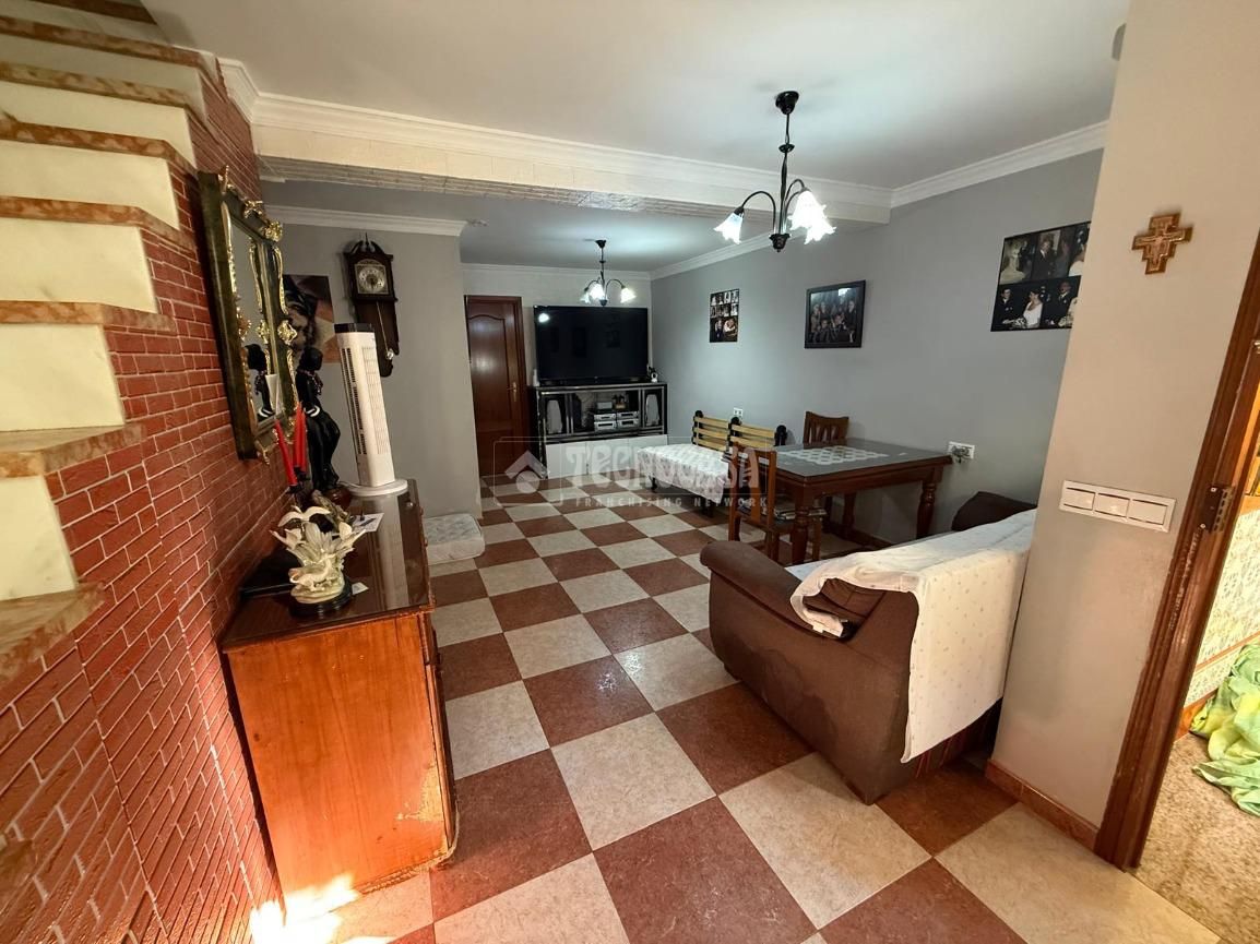 Living room of Single-family semi-detached for sale in Utrera  with Air Conditioner, Heating and Terrace