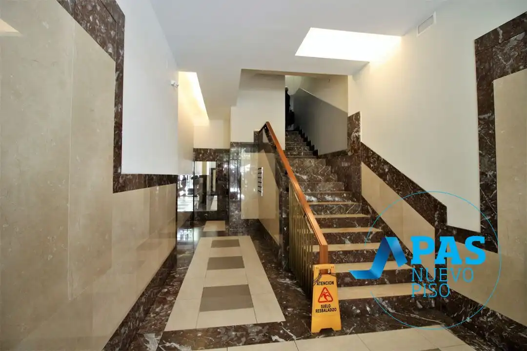Piso en venta en Calle Lealtad, Centro - Ayuntamiento