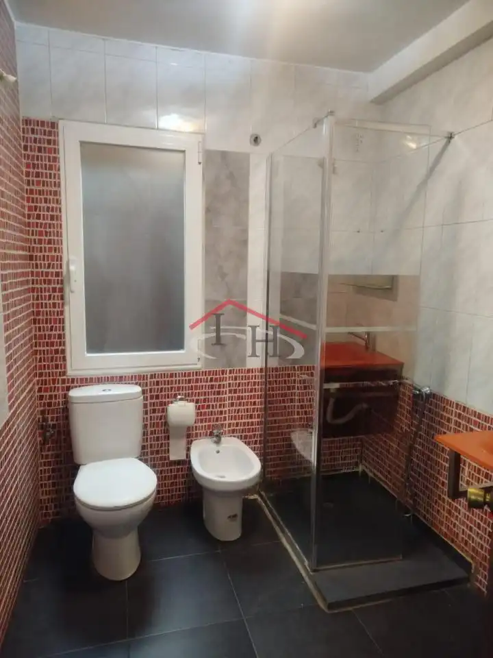 Baño de Piso en venta en León Capital  con Calefacción, Terraza y Trastero
