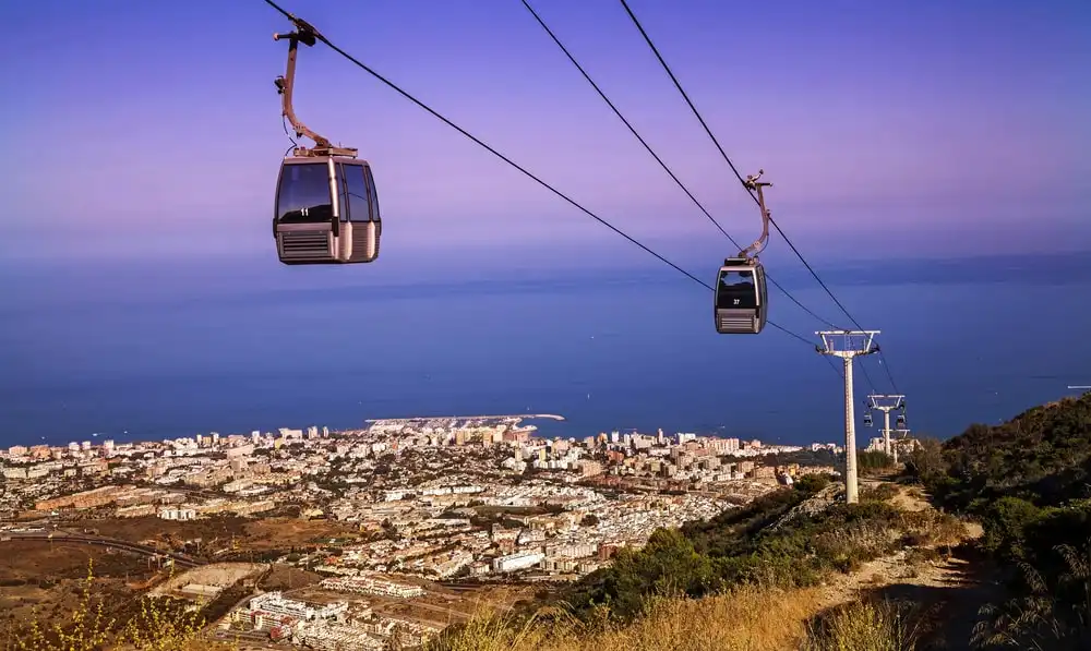 Vista exterior de Piso en venta en Benalmádena con Aire acondicionado, Calefacción y Terraza