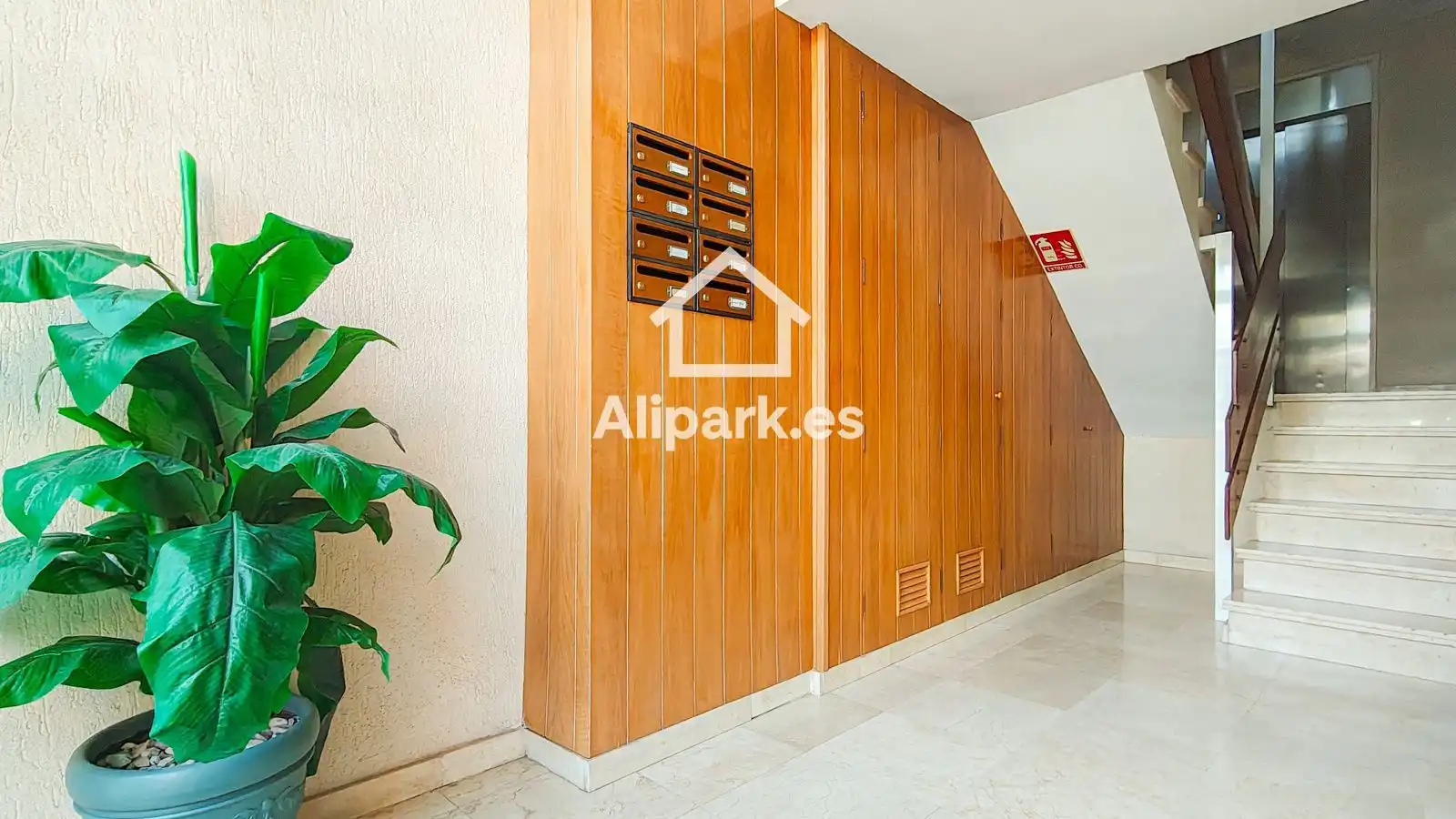 Parkplatz von Wohnung zum Verkauf in El Campello mit Terrasse, Schwimmbad und Gemeinschaftspool