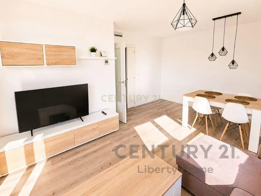 Sala d'estar de Apartament de lloguer en Valencia amb Aire condicionat, Jardí privat i Forn