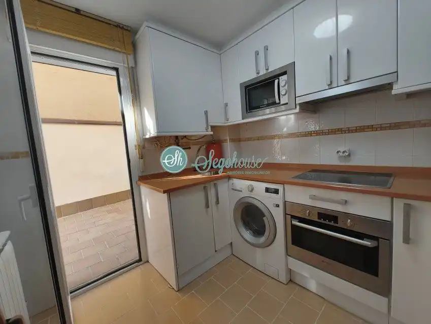 Cocina de Piso en venta en Bernuy de Porreros con Calefacción, Terraza y Trastero
