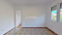 Bedroom of Flat for sale in Barberà del Vallès