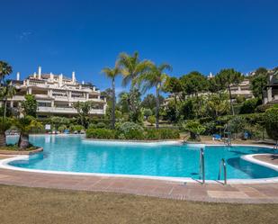 Jardí de Planta baixa en venda en Benahavís amb Aire condicionat, Terrassa i Piscina