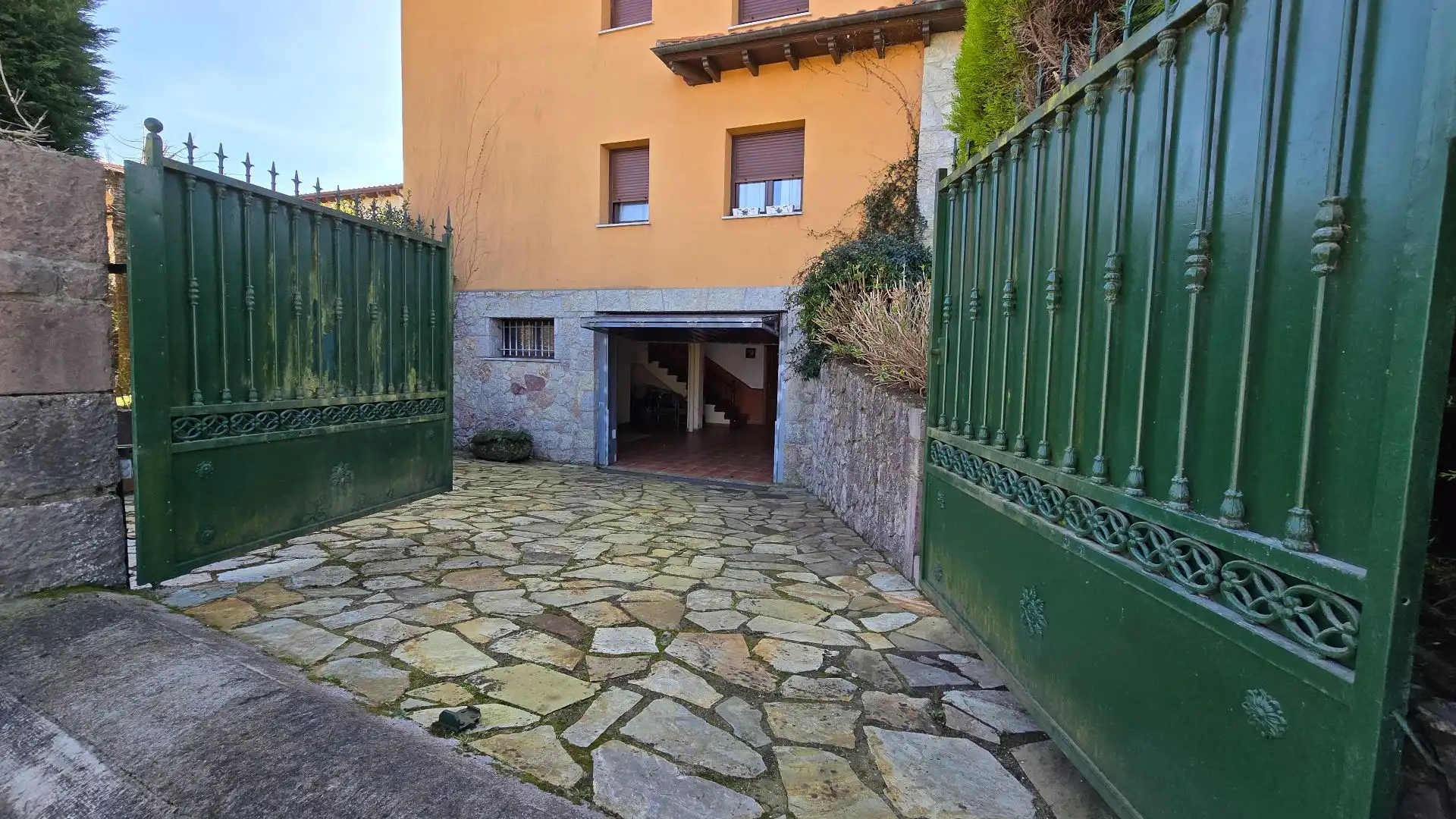 Exterior view of Houses for sale in Llanes  with Heating, Private garden and Terrace