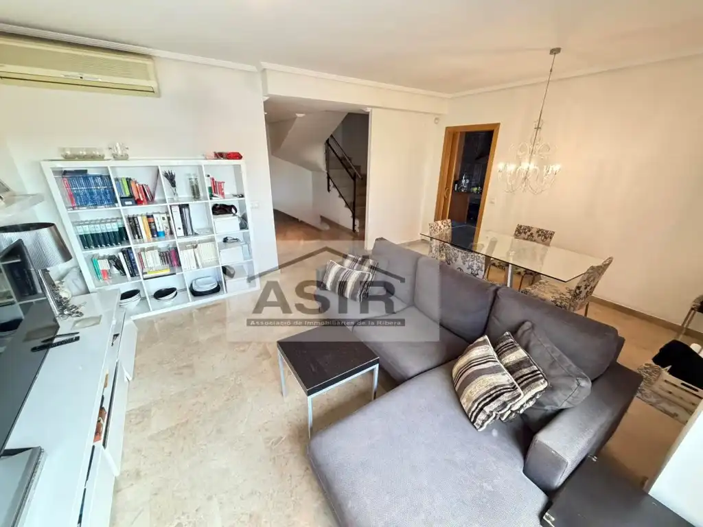 Living room of Flat for sale in Alzira  with Air Conditioner, Terrace and Swimming Pool