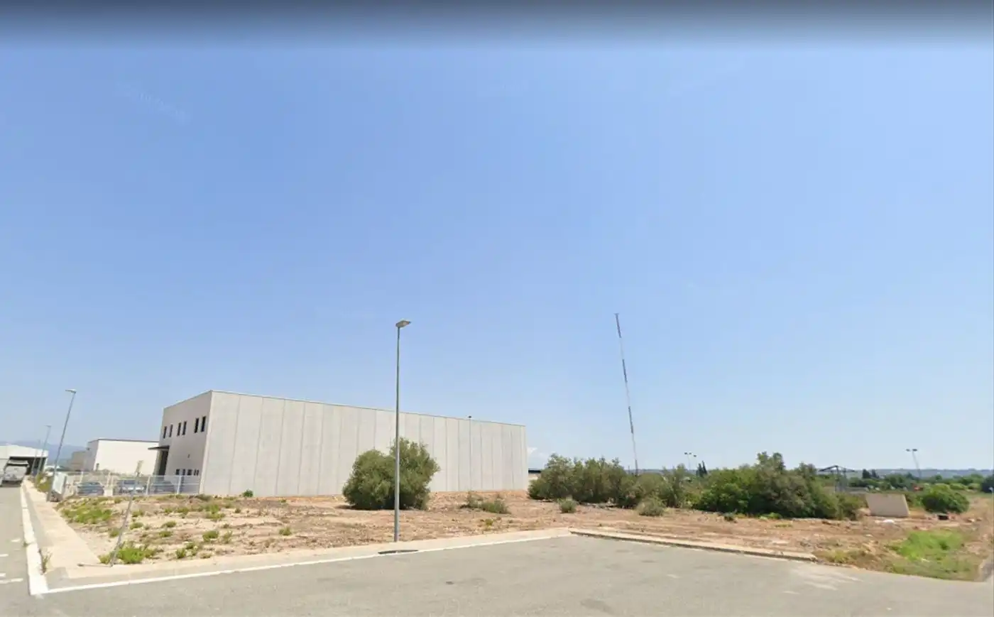 Außenansicht von Fabrik Grundstücke zum Verkauf in Santa Bàrbara
