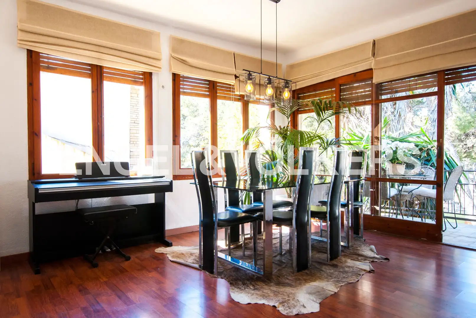 Menjador de Casa o xalet en venda en Salou amb Aire condicionat, Jardí privat i Parquet