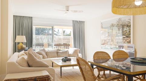 Foto 3 de Pis en venda a Conjunto White Pearl Beach, Romana Playa, Málaga