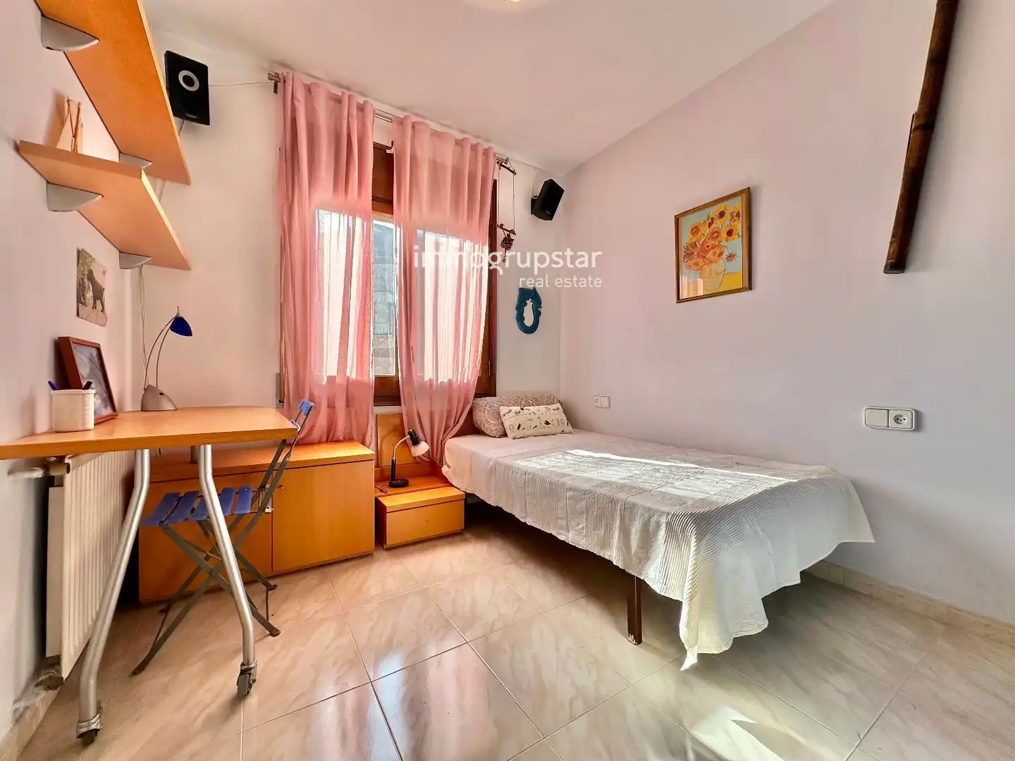Schlafzimmer von Einfamilien-Reihenhaus zum Verkauf in Castell d'Aro, Platja d'Aro i s'Agaró mit Heizung, Privatgarten und Terrasse