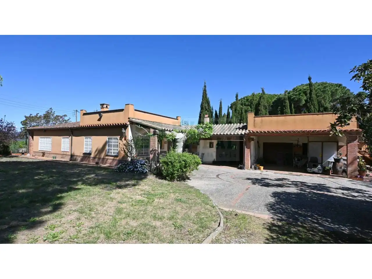 Exterior view of Houses for sale in La Bisbal d'Empordà  with Heating, Private garden and Terrace