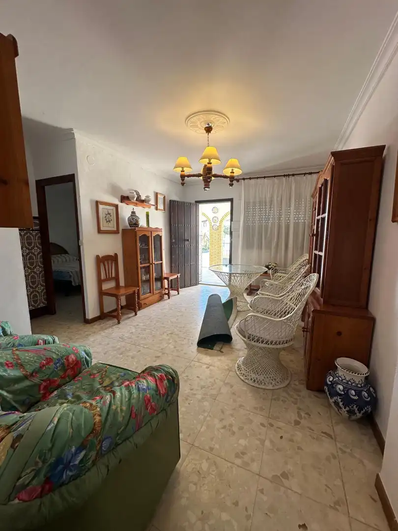 Wohnzimmer von Einfamilien-Reihenhaus zum Verkauf in Almonte mit Terrasse