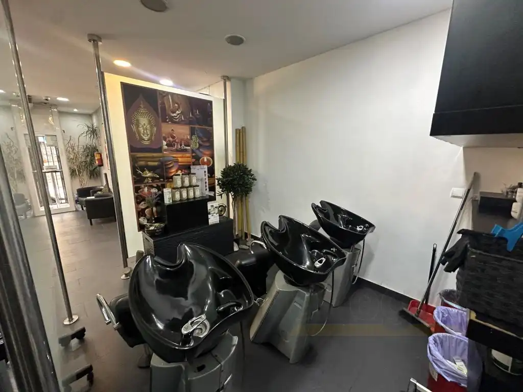 Local comercial de lloguer a Calle Pozas, imagen 9