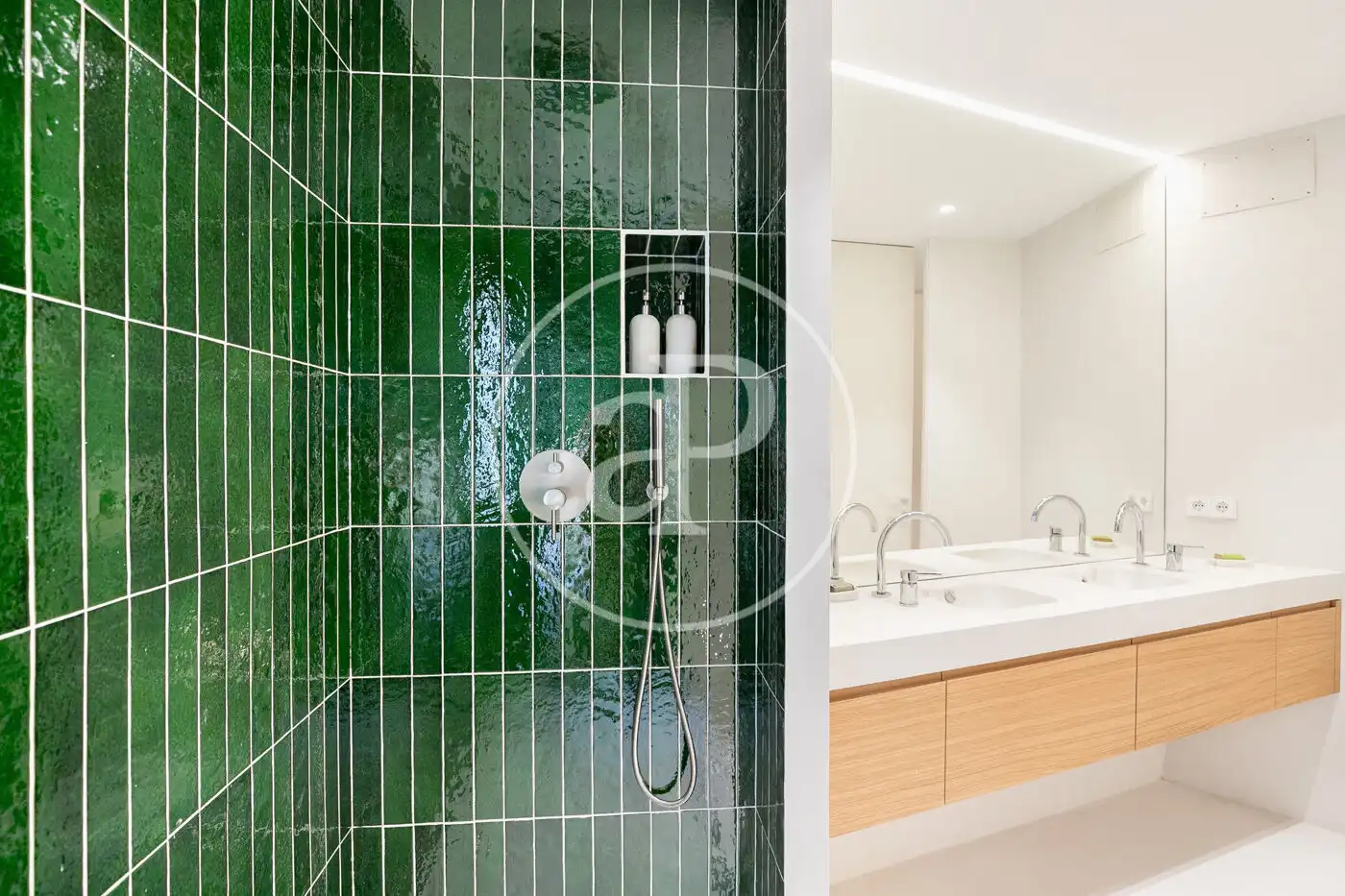 Baño de Piso en venta en Barcelona con Calefacción, Amueblado y Balcón