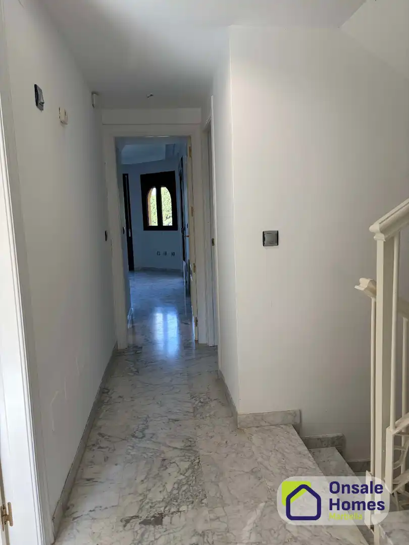 Casa adosada en venta en Marbella con Aire acondicionado, Jardín privado y Terraza