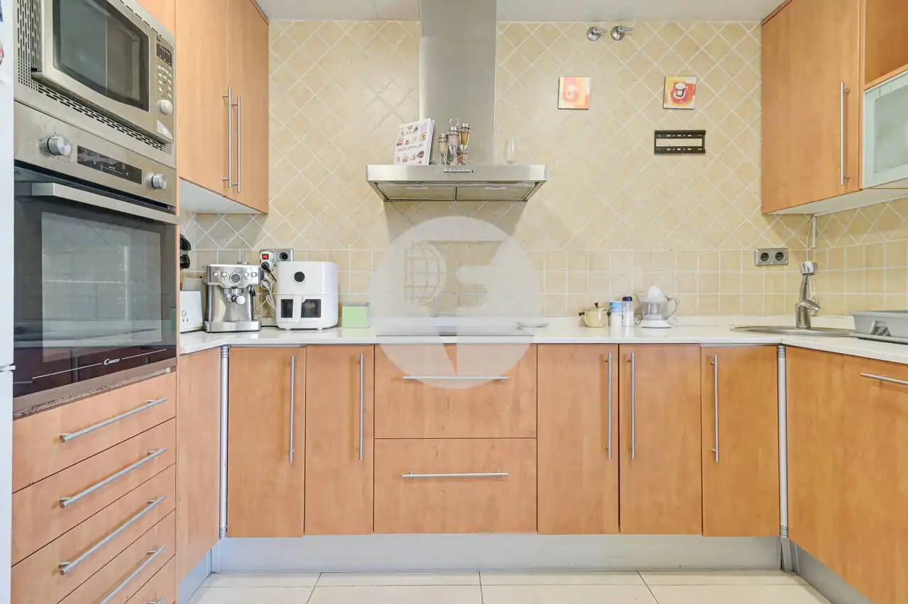 Kitchen of Attic for sale in Mollet del Vallès  with Air Conditioner, Heating and Balcony