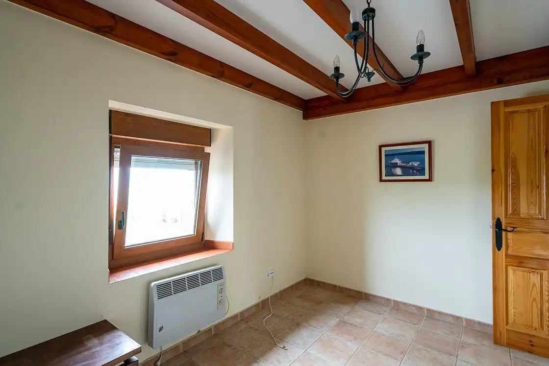 Comedor de Finca rústica en venta en Penagos con Calefacción, Jardín privado y Trastero
