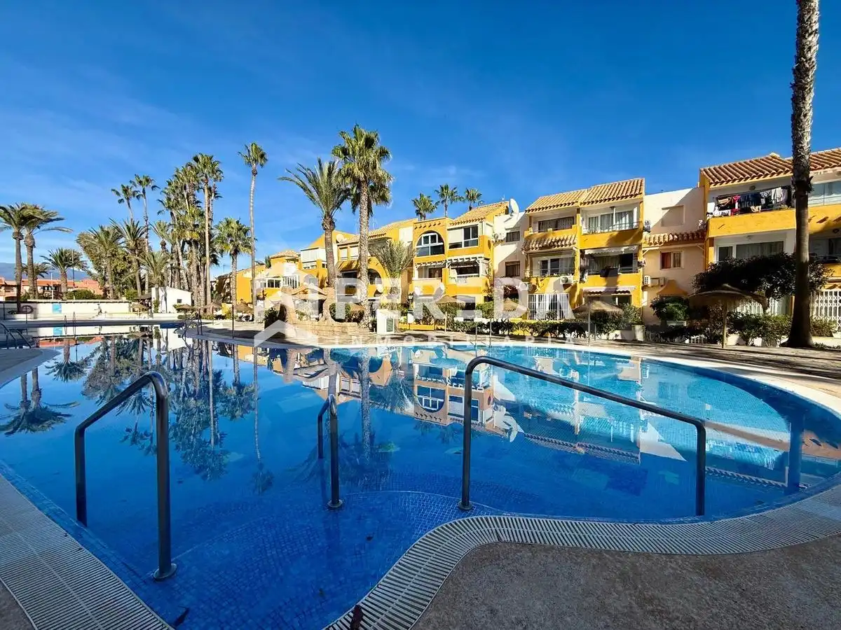 Exterior view of Apartments for sale in Roquetas de Mar  with Terrace and Community pool