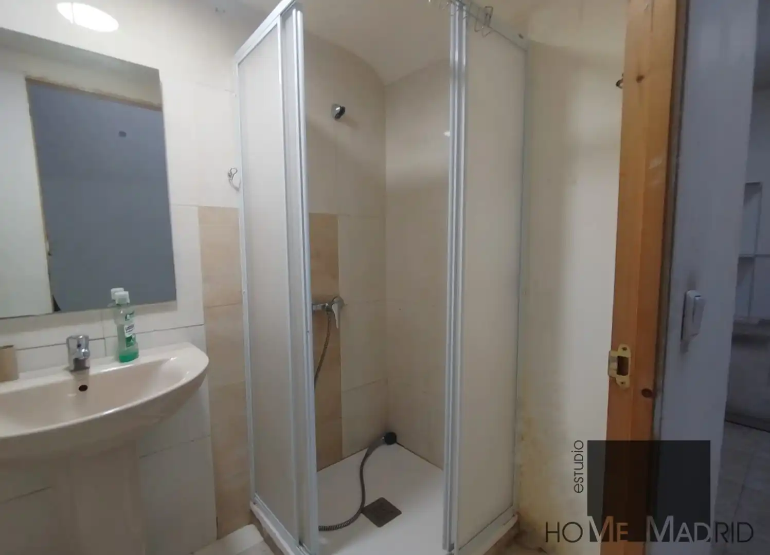Badezimmer von Geschaftsraum zur Miete in Madrid mit Klimaanlage