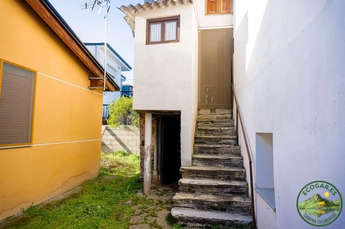 Vista exterior de Casa o chalet en venta en Villafranca del Bierzo con Jardín privado, Parquet y Terraza