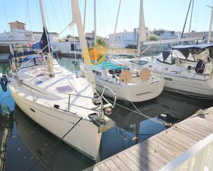 Vista exterior de Casa o xalet en venda en Empuriabrava amb Aire condicionat, Calefacció i Terrassa