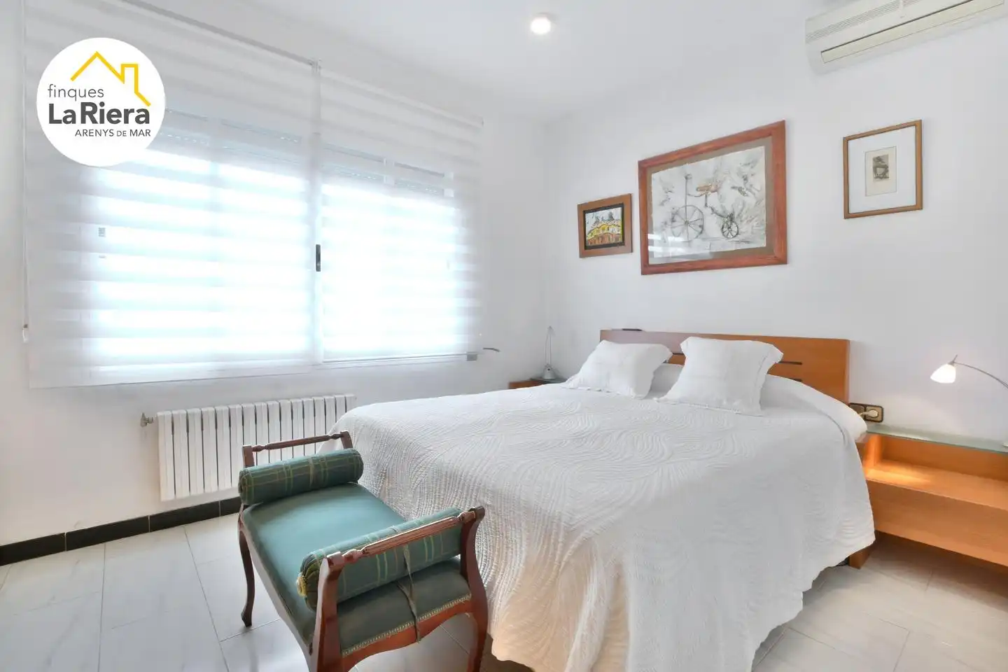 Schlafzimmer von Haus oder Chalet zum Verkauf in Arenys de Munt mit Klimaanlage, Heizung und Privatgarten