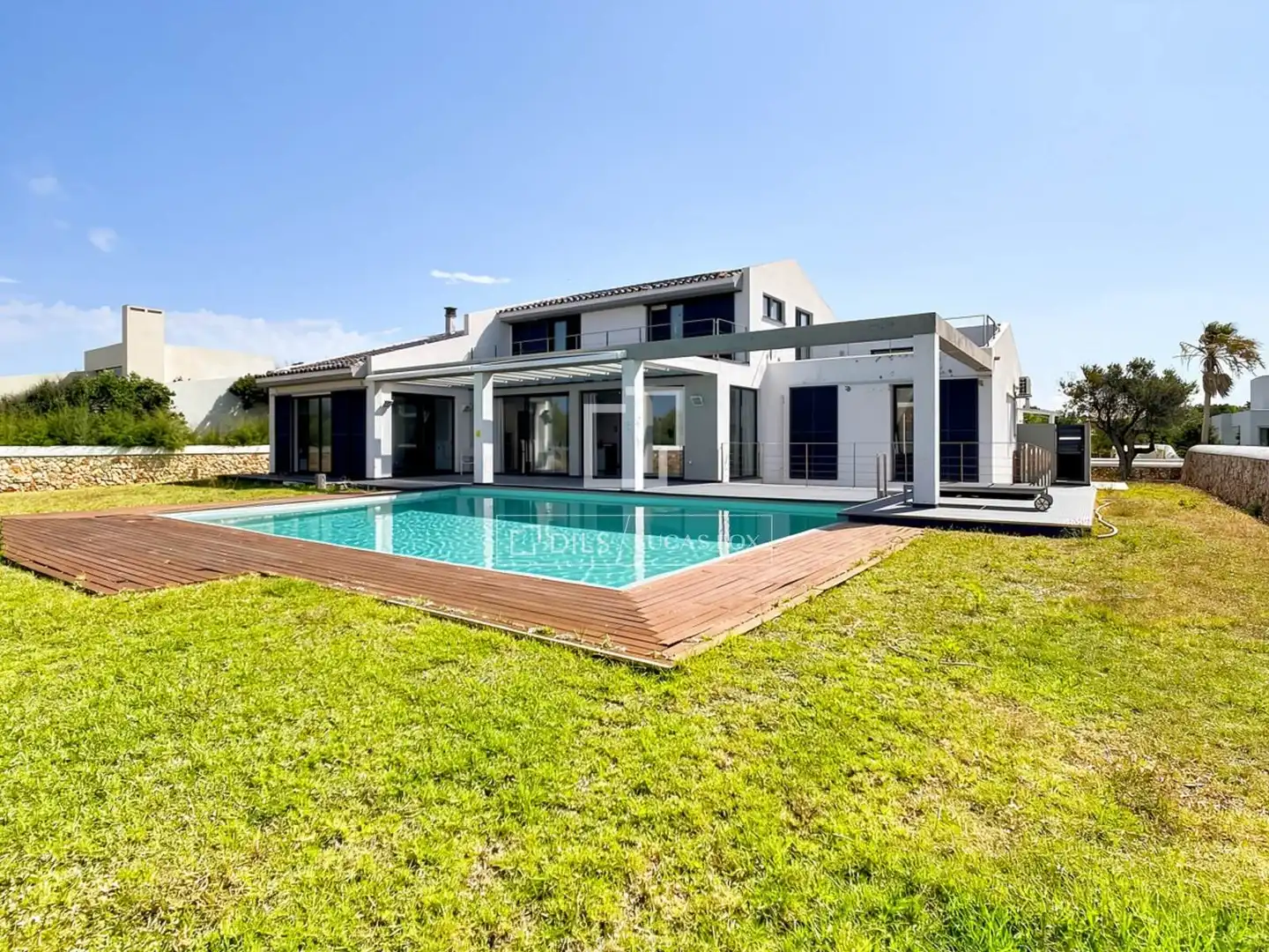 Vista exterior de Casa o xalet en venda en Ciutadella de Menorca amb Aire condicionat, Calefacció i Jardí privat