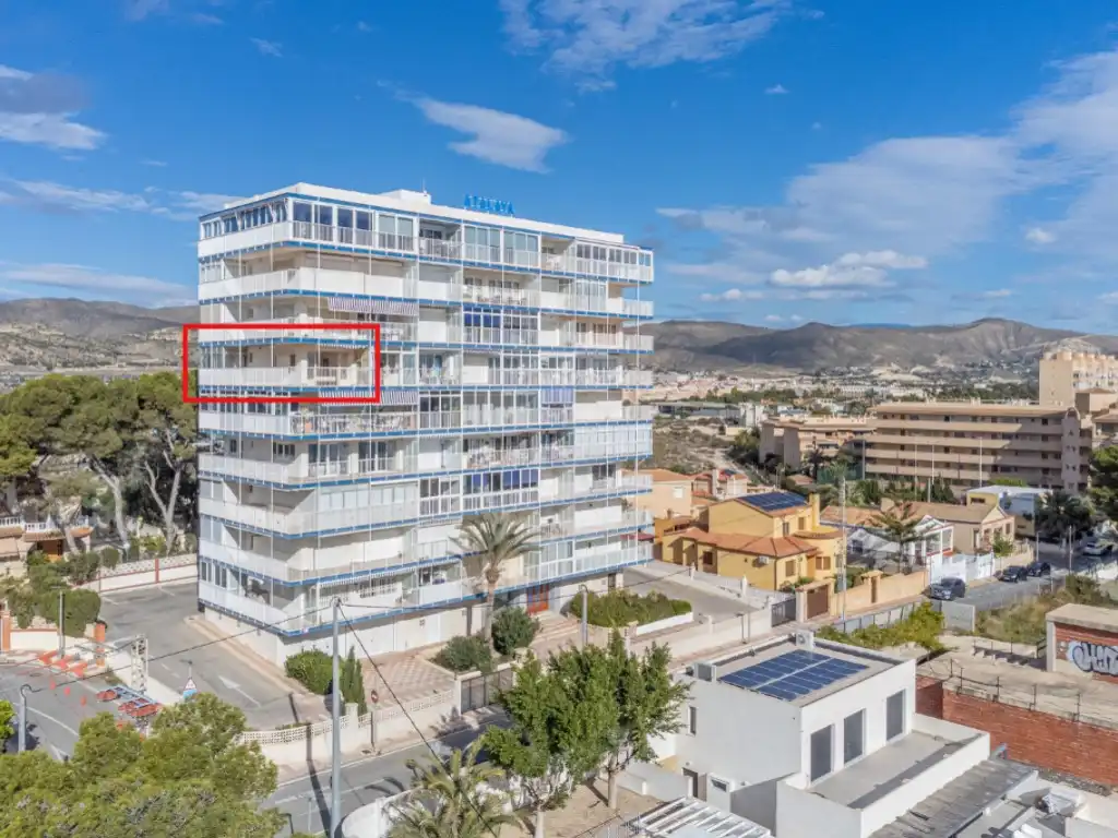 Apartments for sale in Calle Azorin 10 escalera 1 planta 06 puerta a, Campello Playa